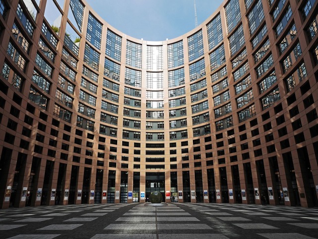 Եվրոպական խորհրդարանը ողջունել է Ուկրաինայի՝ ԵՄ թեկնածուի կարգավիճակ ստանալու դիմումը