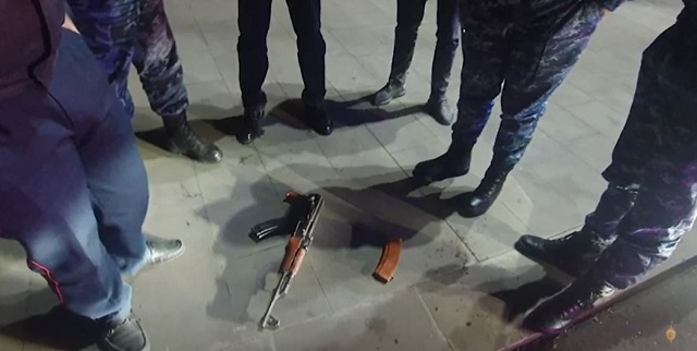 Այգեստանում 30-ամյա տղամարդն ինքնաձիգից անկանոն կրակոցներ է արձակել