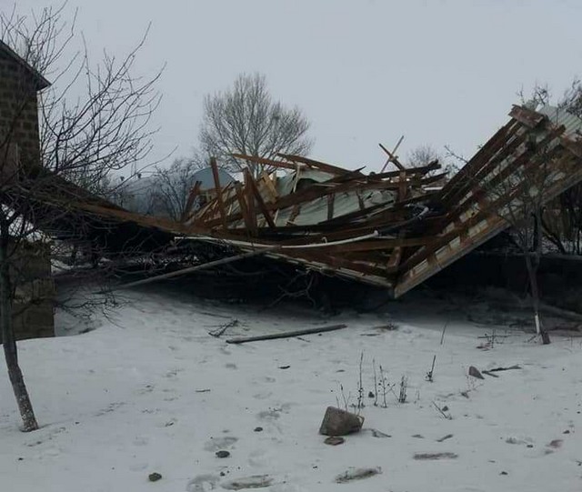 Ուժեղ քամու հետևանքով Շիրակի որոշ բնակավայրերում ավերածություններ են տեղի ունեցել
