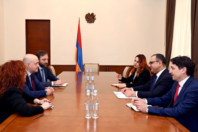 ՀՀ տնտեսական շահի պաշտպանությունն առաջնահերթություն է Հայաստանի համար. Տիգրան Խաչատրյանը հանդիպել է ՎԶԵԲ պատվիրակության հետ