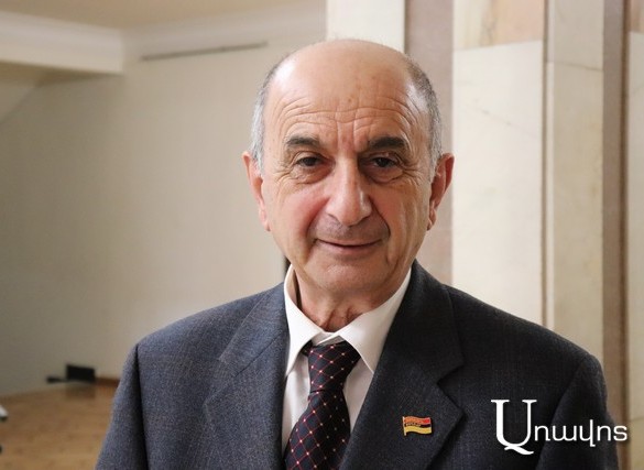 «Հետո ինչ, որ Լավրովն է, նա պետք է իմանա, որ ՀՀ-ում ռուսական դպրոցների կարիք չկա»․ Վիգեն Խաչատրյան. «Ա1+»