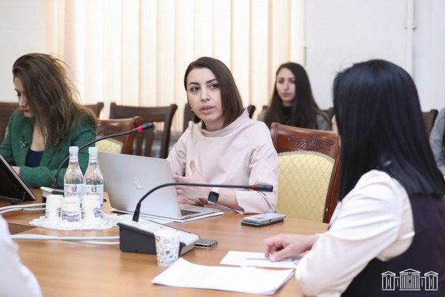 Երդմամբ թոթափել եմ գործադիր մարմնի ներկայացուցչի պարտավորությունները. Քրիստինե Գրիգորյանը՝ Թագուհի Թովմասյանին