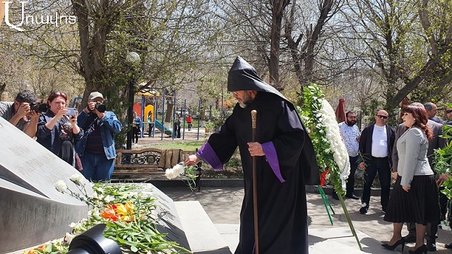 «Ավելորդ բաների, միջազգային հանրության վրա ջանք չպետք է ծախսել, այլ՝ սեփական պետության ու բանակի վրա»․ Միքայել Սրբազան