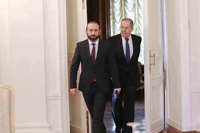 Արեւմուտքն ուզում է, որ ռուս խաղաղապահները լքեն Արցախը, ինչը հաջորդ փուլում անիմաստ է դարձնում ՀՀ-ում ռուսական ռազմակայանի ներկայությունը․ «Հայացք Երեւանից»
