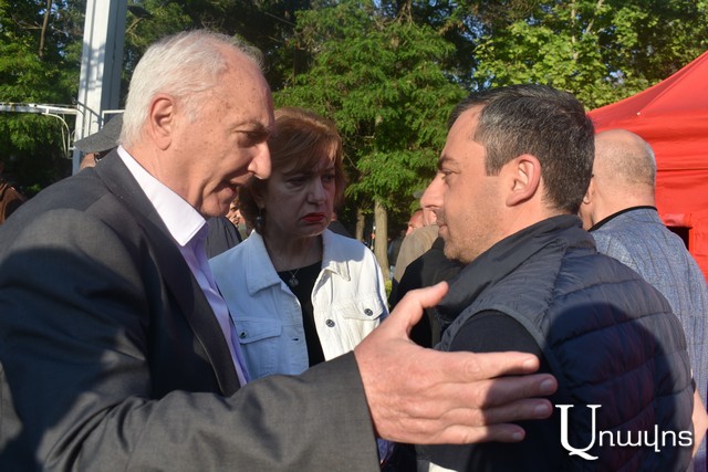 Արամ Սարգսյանը խորհրդարանական մեծամասնությանն առաջարկում է հրաժարվել իր առաջնորդից