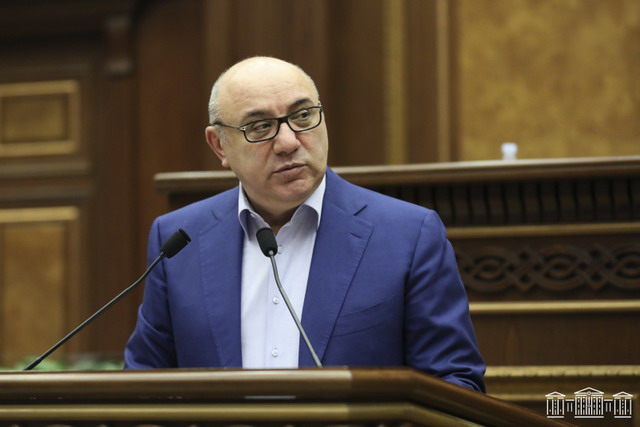 «ՀՀ քաղաքացի դառնալու համար դավանաբանական պատկանելիությունն ամենակարեւոր բաղադրիչը չի»․ Գուրգեն Արսենյան