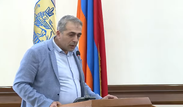 «Ես հակված եմ մտածել՝ հրահանգված է, որ բոլորն անեն՝ ավտոբուսի վարորդները քաղաքացիներից գումար վերցնեն»․Լեւոն Զաքարյան