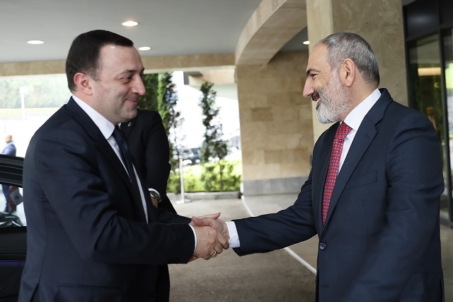 Վրաստանի վարչապետ Իրակլի Ղարիբաշվիլին աշխատանքային այցով ժամանել է Հայաստան