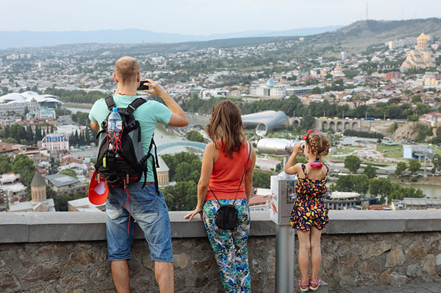 «Այն, ինչ անում է իշխանությունը, մարդասիրական չէ…». Վրաստան տեղափոխված ռուսաստանցիները. «Ամերիկայի ձայն»