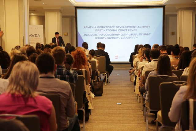 Աշխատաշուկայի և կրթության կապի ամրապնդումը շարունակական հրամայական է: Շատ կարևոր է, որ կրթության ոլորտում կատարվող ներդրումները փոխկապակցված լինեն երկրի տնտեսության զարգացման հետ. Արթուր Մարտիրոսյան