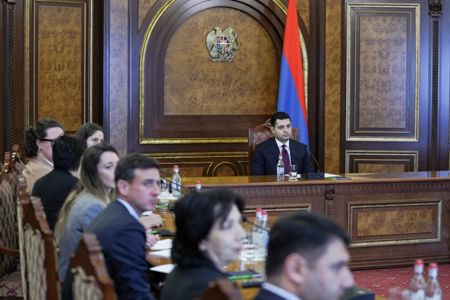 Փոխվարչապետ Մաթևոսյանին ներկայացվել է Հայաստանի ներդրումային բարեփոխումների ճանապարհային քարտեզը