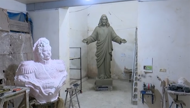 Ծառուկյանը Արմեն Սամվելյանի արվեստանոցում ծանոթացել է Հիսուս Քրիստոսի արձանի գրեթե վերջնական տարբերակին
