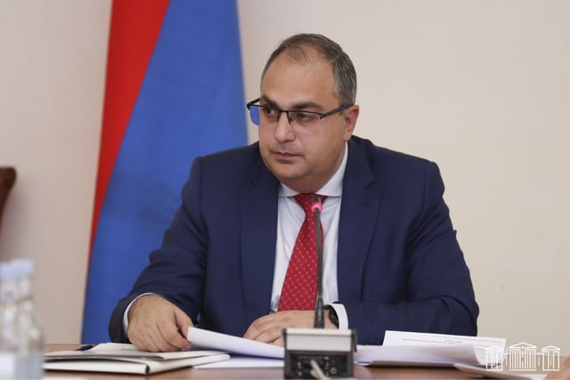 «Մեր հետ չեք խորհրդակցել․ սա նահանջ է»․ ՔՊ պատգամավորը՝ դատական դեպարտամենտի ղեկավարին