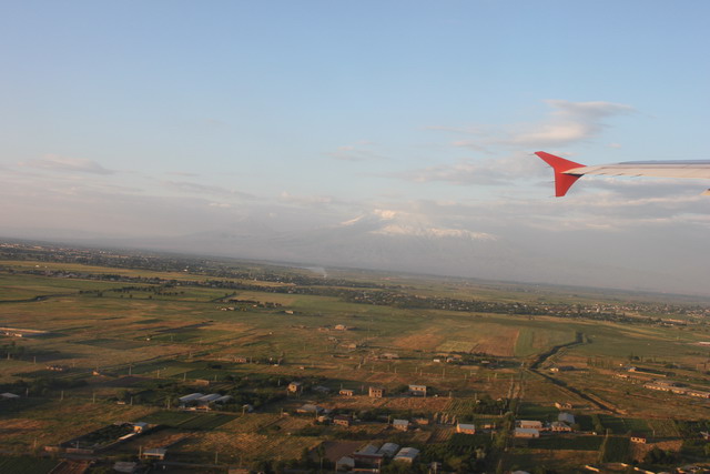 Ահազանգ ոստիկանությանը. նախկին գյուղապետը ուրիշի տնամերձը գերեզմանատեղի է դարձրել