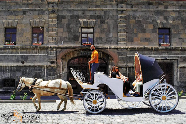 Ավիատոմսերի գները շեշտակի աճել են․ ռուս զբոսաշրջիկների հոսքը Գյումրի՝ զգալի նվազել