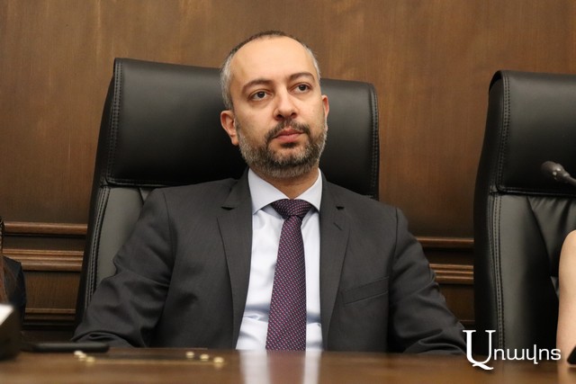 Էդուարդ Աղաջանյանն Արտաքին հարաբերությունների մշտական հանձնաժողովի նախագահի պաշտոնից հրաժարականի դիմում է ներկայացրել