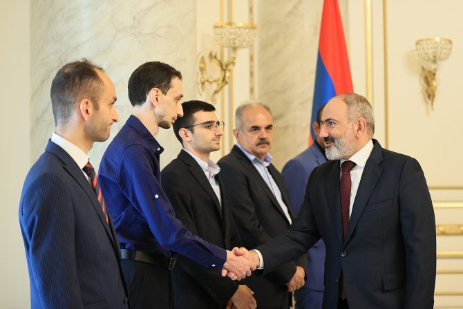 Պատրաստ ենք բոլոր ջանքերը գործադրել՝ զարգացման հաջորդ քայլն անելու համար. վարչապետը պարգևատրել է ՀՀ շախմատի տղամարդկանց հավաքականի անդամներին