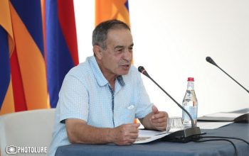 «Կան զինվորականներ, որոնք իրենց ծնողներին զանգել, ասել են, թե ինչքան են պտտել տարբեր ընտրատեղամասերում, բայց ասել են, որ դրա մասին կարող են փաստեր ներկայացնել միայն ու միայն զորացրվելուց հետո». ՍԴ նախկին դատավոր