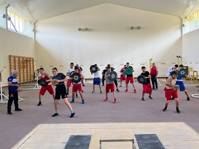 Ավագ տարիքի պատանի բռնցքամարտիկները պատրաստվում են Եվրոպայի առաջնությանը