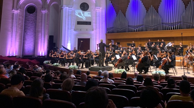 «Սիմֆոնիկ Երևան» փառատոնի դասական երաժշտության համերգը մեկնարկեց մեկ րոպե լռությամբ