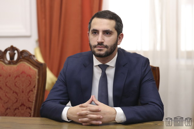«Երեւանն ամուր է, ԱԺ-ն ամուր է, կառավարությունն ամուր է, կեցցե՛ Հայաստանի Հանրապետությունը». Ռուբեն Ռուբինյան