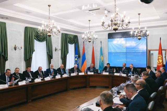 Ներկայացվել են Ադրբեջանի ագրեսիվ գործողությունները. ԱԺ պատգամավորները Սանկտ Պետերբուրգում են