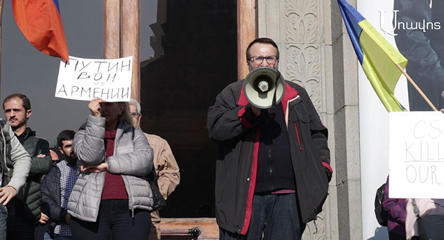 «Հարցնում են, թե Պուտինը, Լուկաշենկոն ինչի են եկել. ո՞ւր կարող էին իրենք գնալ, քանի՞ երկիր կա աշխարհում, որ նմանատիպ հանցագործներին կարող է ընդունել». Արմեն Հովհաննիսյան