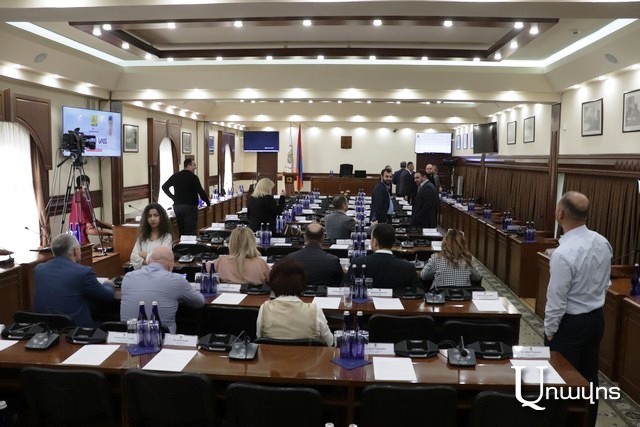 Տիգրան Ավինյան․ «Աստված մի արասցե, վաղը ինչ որ նոր իշխանություն է ձևավորվում, մութ ուժերը հետ գան և ուզեն հրապարակային քննարկումներից զերծ մնալ և ինչ որ բաներ կոծկի չզեկուցվող հարցերով»