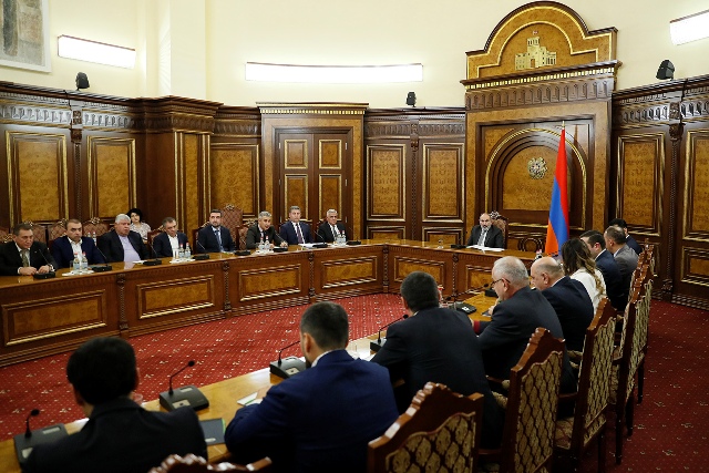 «Աննախադեպ բարձր տնտեսական արդյունքներ են արձանագրվել, բայց դա չի նշանակում, որ խնդիրներ չունենք». վարչապետն ընդունել է ուկրաինահայ մի խումբ գործարարների