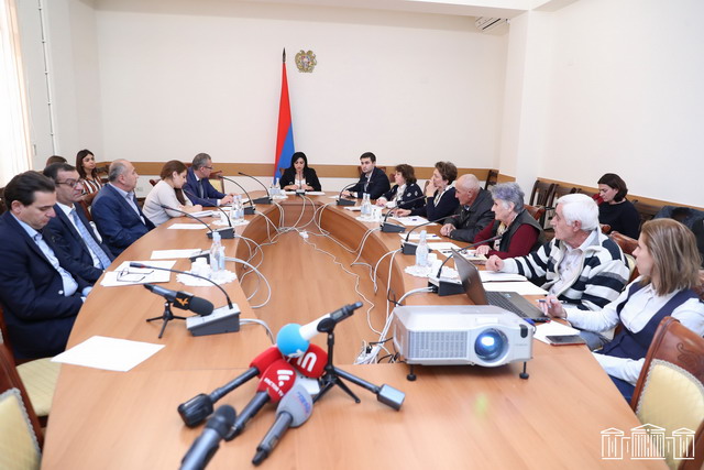 «Ի՞նչ հավասարության մասին է խոսքը, երբ այսօր ՀՀ-ի միջոցներով Արցախում բնիկ արցախցիների համար տներ են կառուցվում»․ քաշաթաղցիները հակադարձեցին պաշտոնյաներին