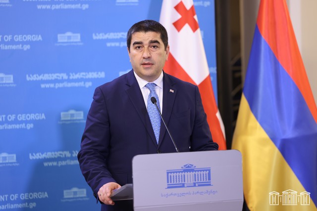 Վրաստանի խորհրդարանի նախագահը ստորագրել է ԼԳԲՏ քարոզչությունն արգելող օրենքը, որը չէր ստորագրել երկրի նախագահը. «Մենք՝ վրացիներս, երբեք չենք վախեցել ուրիշների գնահատականներից»