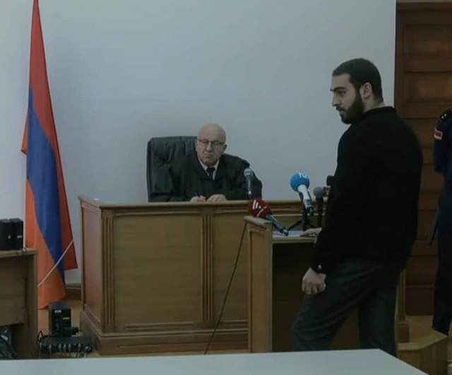 «Հիմա ճիշտն եմ ասում՝ անկախ նրանից, թե նախկինում ինչն ինչպես եմ ձևակերպել». վկա Արմեն Սողոմոնյան