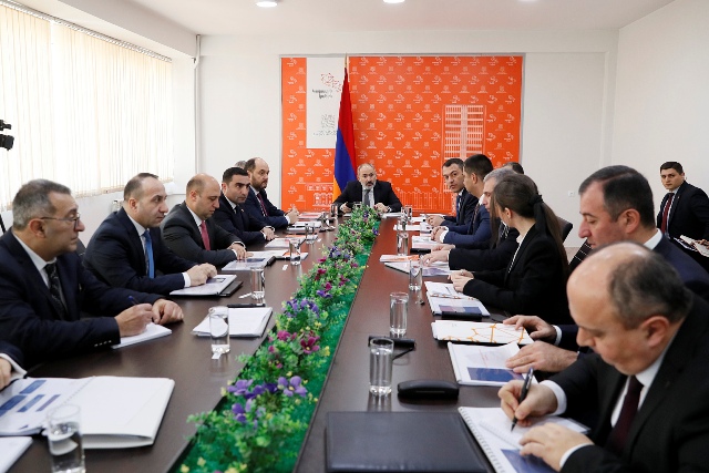 Քարտեզների 95 տոկոսը վարվում է առցանց, մեկնարկել է հասցեների միասնական ռեեստրի ներդրման գործընթաց. վարչապետին զեկուցվել է Կադաստրի կոմիտեի 2022թ. գործունեության կատարողականի մասին