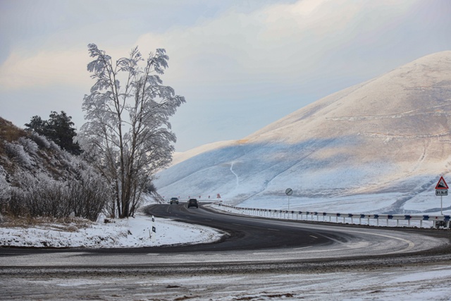 ՀՀ որոշ տարածաշրջաններում ձյուն է տեղում. Նոյեմբերյանի ճանապարհները դժվարանցանելի են կցորդով տրանսպորտային միջոցների համար
