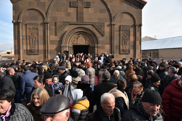 Սարուխանում բացվեց և օծվեց նորակառույց Սուրբ Աստվածածին եկեղեցին