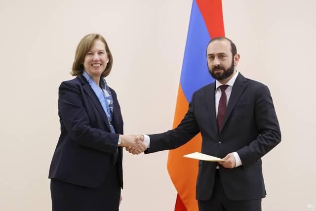 Ադրբեջանն առանց նախապայմանների պետք է վերականգնի Լաչինի միջանցքի՝ եռակողմ հայտարարությամբ սահմանված ռեժիմը. Միրզոյանը՝ ԱՄՆ նորանշանակ դեսպանին