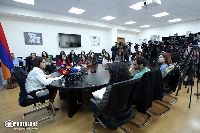 Անահիտ Ավանեսյան․ «Կարմրուկով բոլոր բուժառուների վիճակը միջին ծանրության է. հիվանդներից 15-ը երեխա են, 5-ը՝ մեծահասակ»