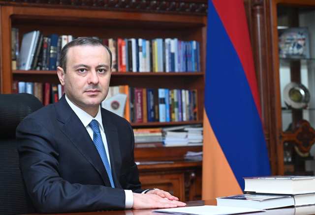 «ԼՂ-ում ճգնաժամը պարունակում է էթնիկ զտման ռիսկեր». Արմեն Գրիգորյանը՝ ՆԱՏՕ-ի մշտական ​​ներկայացուցիչների տեղակալների կոմիտե անդամների հետ հանդիպմանը