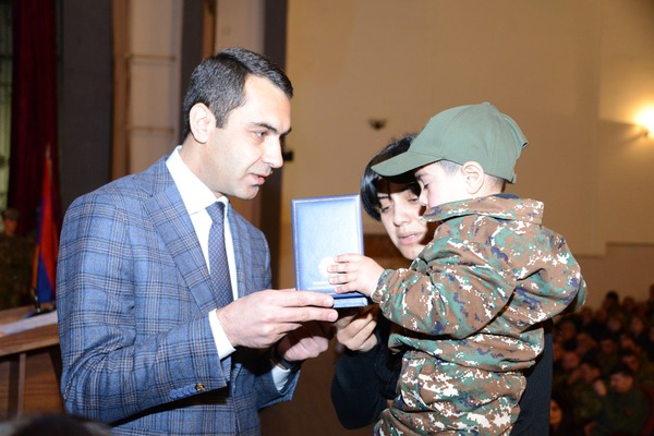 Սեպտեմբերի 13-15-ն ադրբեջանական ագրեսիայի հետևանքով զոհված զինծառայողների հետմահու պարգևատրման արարողությունը՝ Վարդենիսում