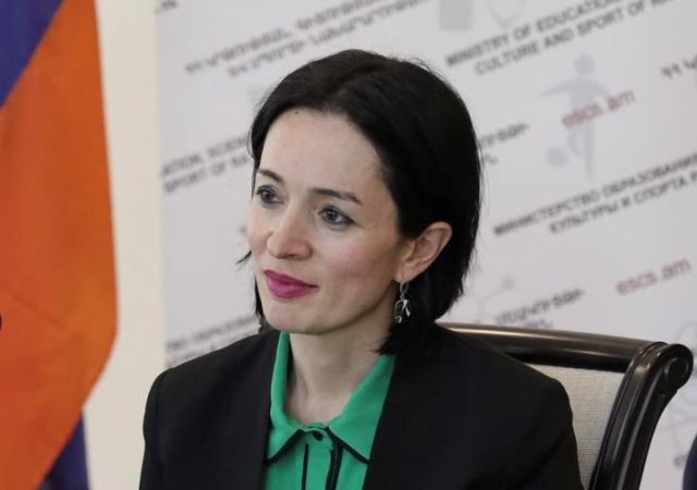 Այսօր Լեռնային Ղարաբաղում կանայք ցույց են տալիս խիզախության այնպիսի որակներ, որ բոլորիս կարող են օրինակ ծառայել․ Ժաննա Անդրեասյան