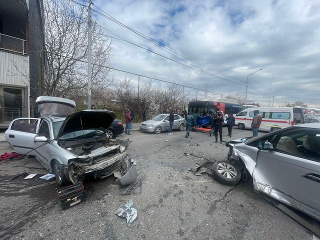 Թբիլիսյան խճուղում վթարի հետևանքով կան տուժածներ