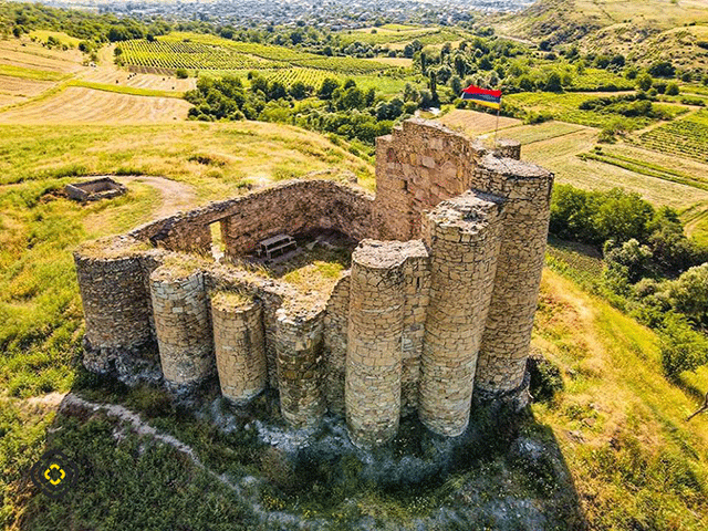 «Ճանաչել, պահպանել, ժառանգել»․ տեղադրվել են տեղեկատվական վահանակներ Ղալինջաքար ամրոցի տարածքում