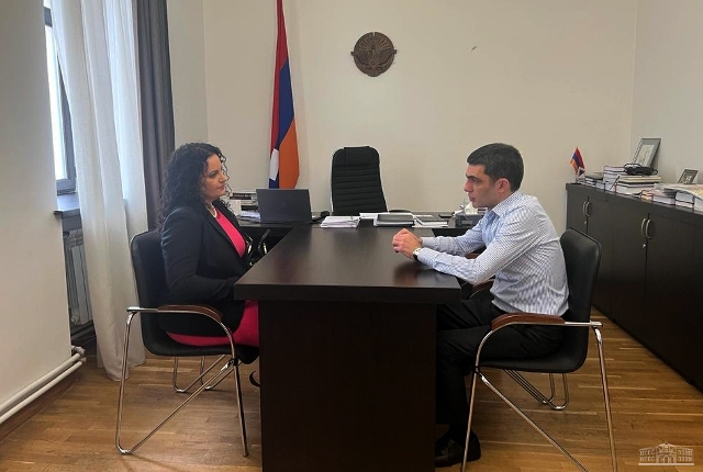 Սերգեյ Ղազարյանը և բարերար Աննա Աստվածատուրյան-Թերքոթը քննարկել են շրջափակման հետևանքով Արցախում առաջացած հումանիտար խնդիրները