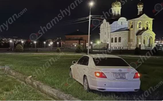 Երևանում վթարի է ենթարկվել Toyota-ի վարորդը, որն ինքնազգացողությունը վատացած 6 ամսական տղային տեղափոխելիս է եղել հիվանդանոց. shamshyan.com
