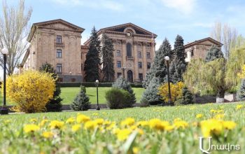 Ազգային ժողովի կին պատգամավորներն ու կին աշխատողները պարգևատրվել են 70 հազար դրամի չափով