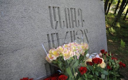 Հիշատակի արարողություն «Եռաբլուր»-ում՝ անհետ կորած ազատամարտիկների հիշատակի օրվա առիթով
