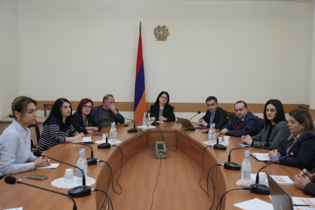 «Հաղթահարեն աղքատությունը». ԱԺ աշխատանքի եւ սոցիալական հարցերի մշտական հանձնաժողովը քննարկել է զբաղվածության ռազմավարության ծրագրի նախագիծը