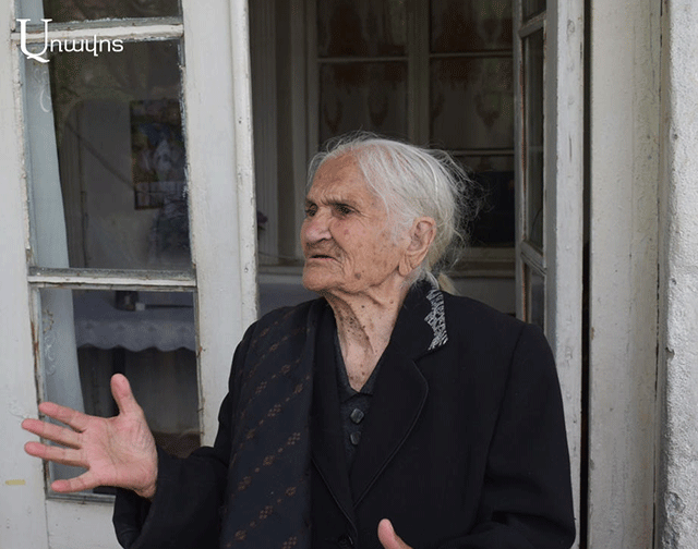 Ի՞նչ է խոստացել սահմանամերձ Խնածախ գյուղի 102-ամյա Աղունիկ տատը բանակում ծառայող թոռանը (ֆոտոշարք, տեսանյութ)