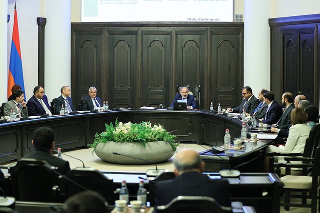 Կառավարության նիստի 48 հարցից և ոչ մեկը զեկուցման ենթակա չէր, 2-ը գաղտնի էին. թափանցիկության ռեկորդներ են սահմանվում. «Հրապարակ»