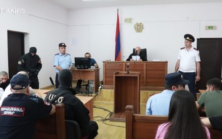 Կապանցի պահնորդի սպանության մեջ մեղադրվող ադրբեջանցի զինծառայողի դատաքննությունը կլինի  դռնփակ (ֆոտոշարք)